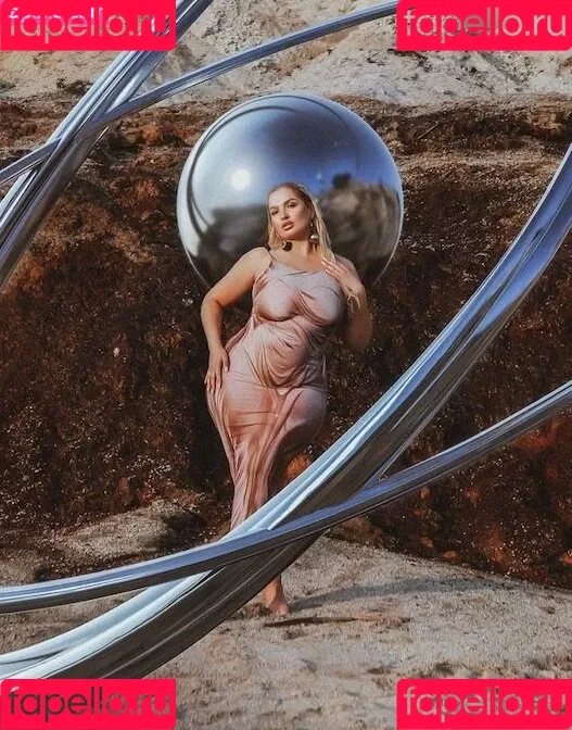 Sarina Nowak Onlyfans Photo Gallery 