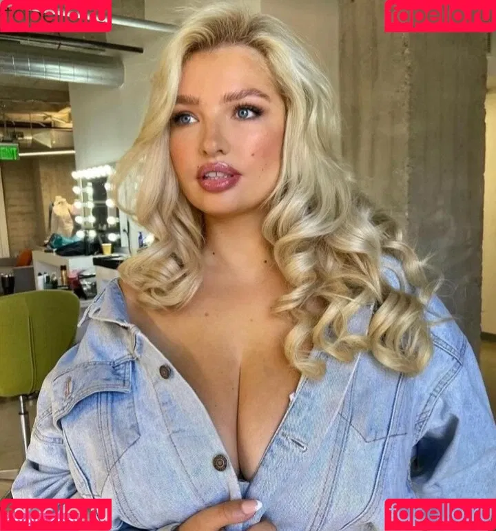 Sarina Nowak Onlyfans Photo Gallery 