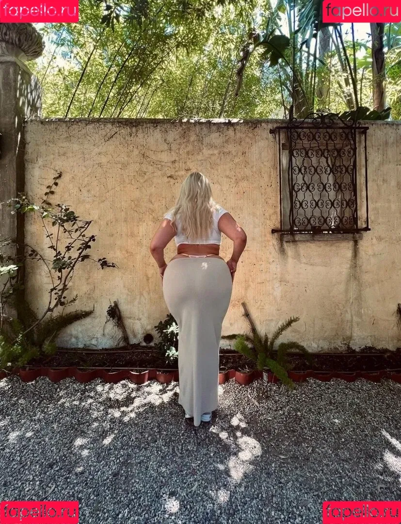 Sarina Nowak Onlyfans Photo Gallery 