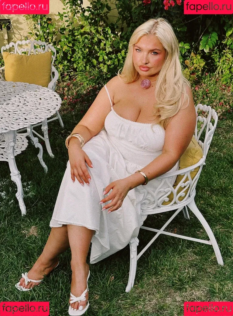 Sarina Nowak Onlyfans Photo Gallery 