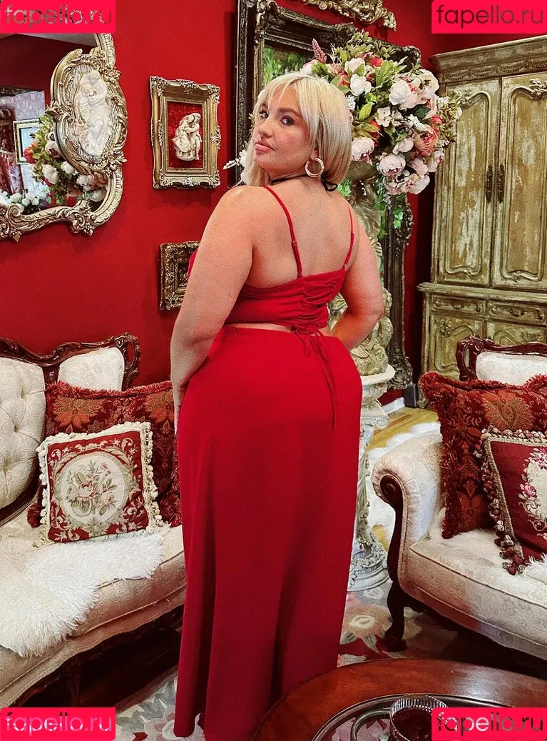 Sarina Nowak Onlyfans Photo Gallery 