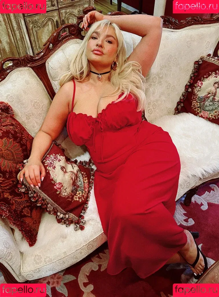Sarina Nowak Onlyfans Photo Gallery 