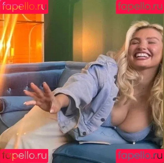 Sarina Nowak Onlyfans Photo Gallery 