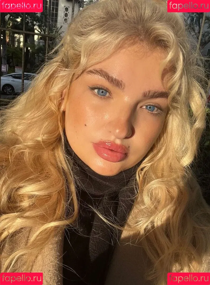 Sarina Nowak Onlyfans Photo Gallery 