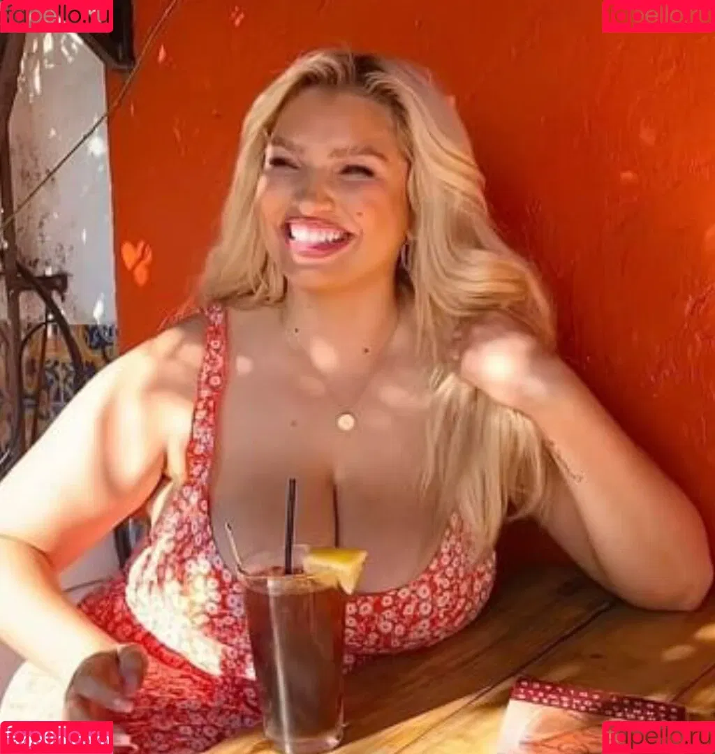 Sarina Nowak Onlyfans Photo Gallery 