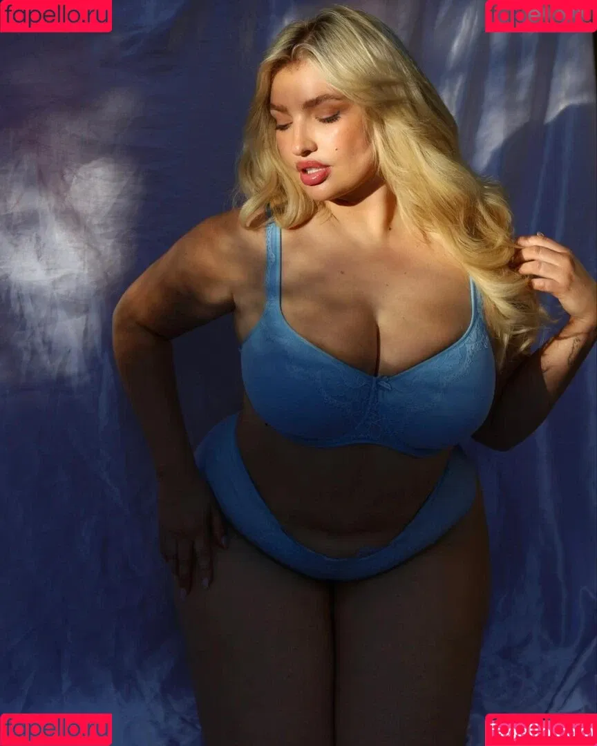 Sarina Nowak Onlyfans Photo Gallery 