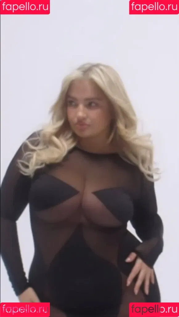 Sarina Nowak Onlyfans Photo Gallery 
