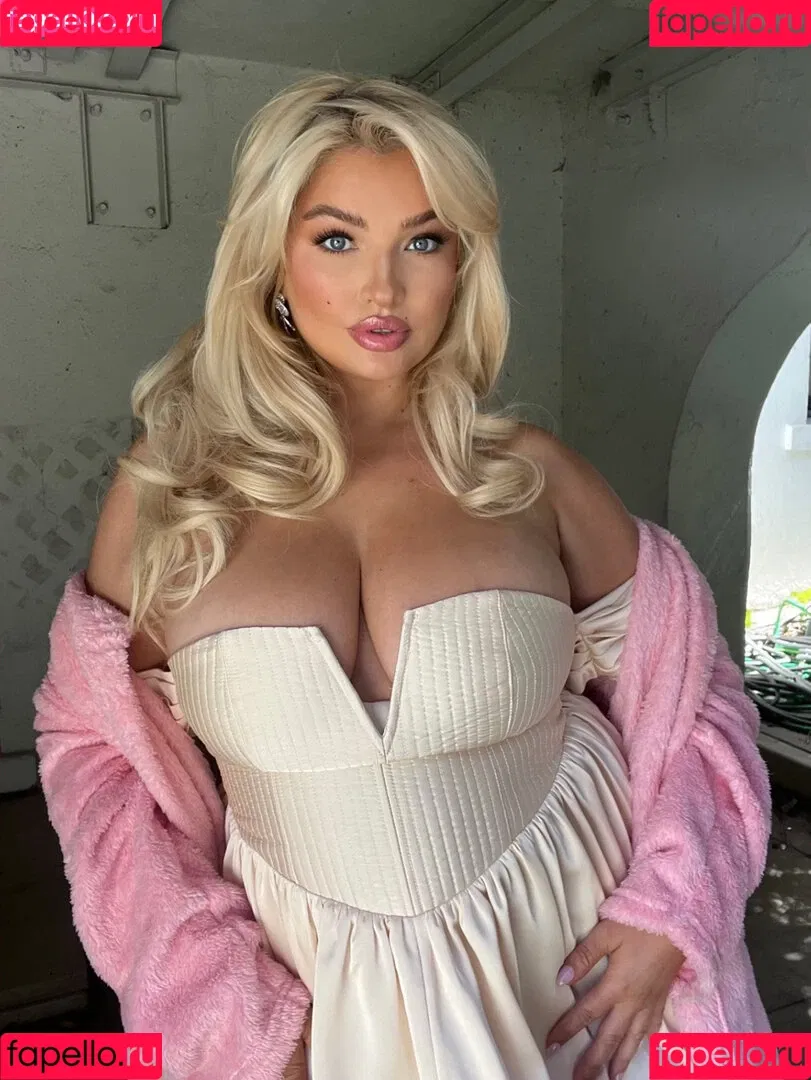 Sarina Nowak Onlyfans Photo Gallery 