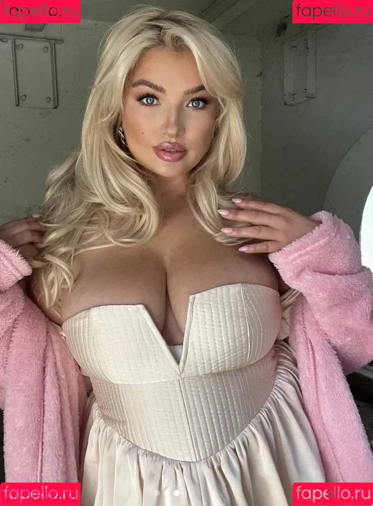 Sarina Nowak Onlyfans Photo Gallery 