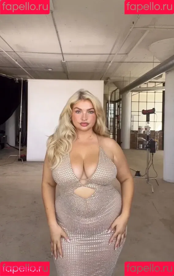 Sarina Nowak Onlyfans Photo Gallery 