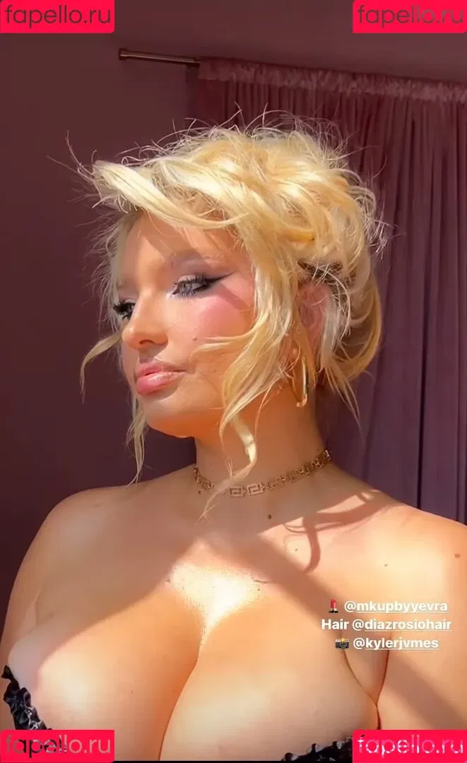 Sarina Nowak Onlyfans Photo Gallery 