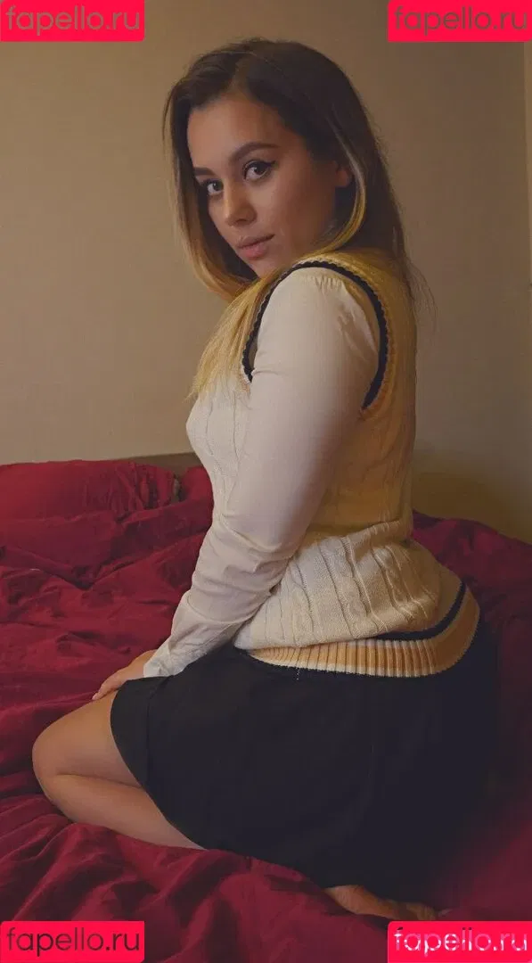 HoneyGirl Onlyfans Photo Gallery 