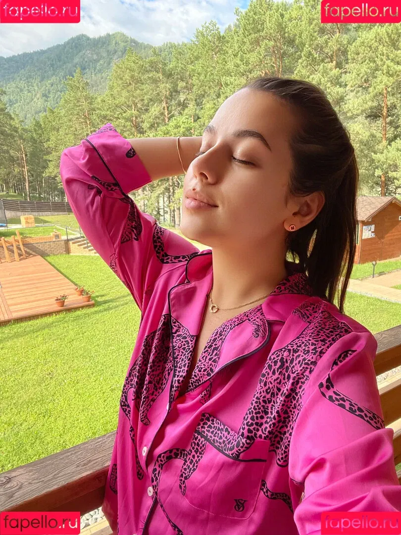 HoneyGirl Onlyfans Photo Gallery 
