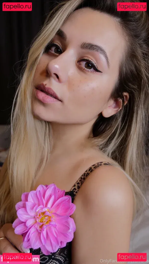 HoneyGirl Onlyfans Photo Gallery 