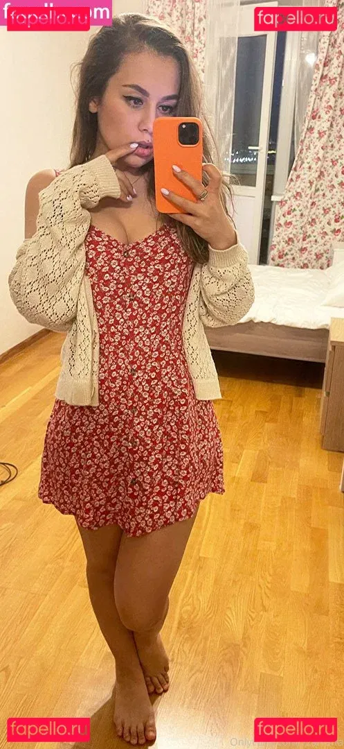 HoneyGirl Onlyfans Photo Gallery 