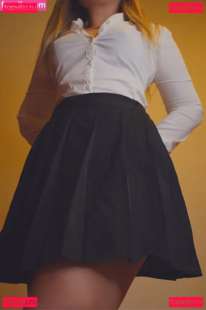 HoneyGirl Onlyfans Photo Gallery 