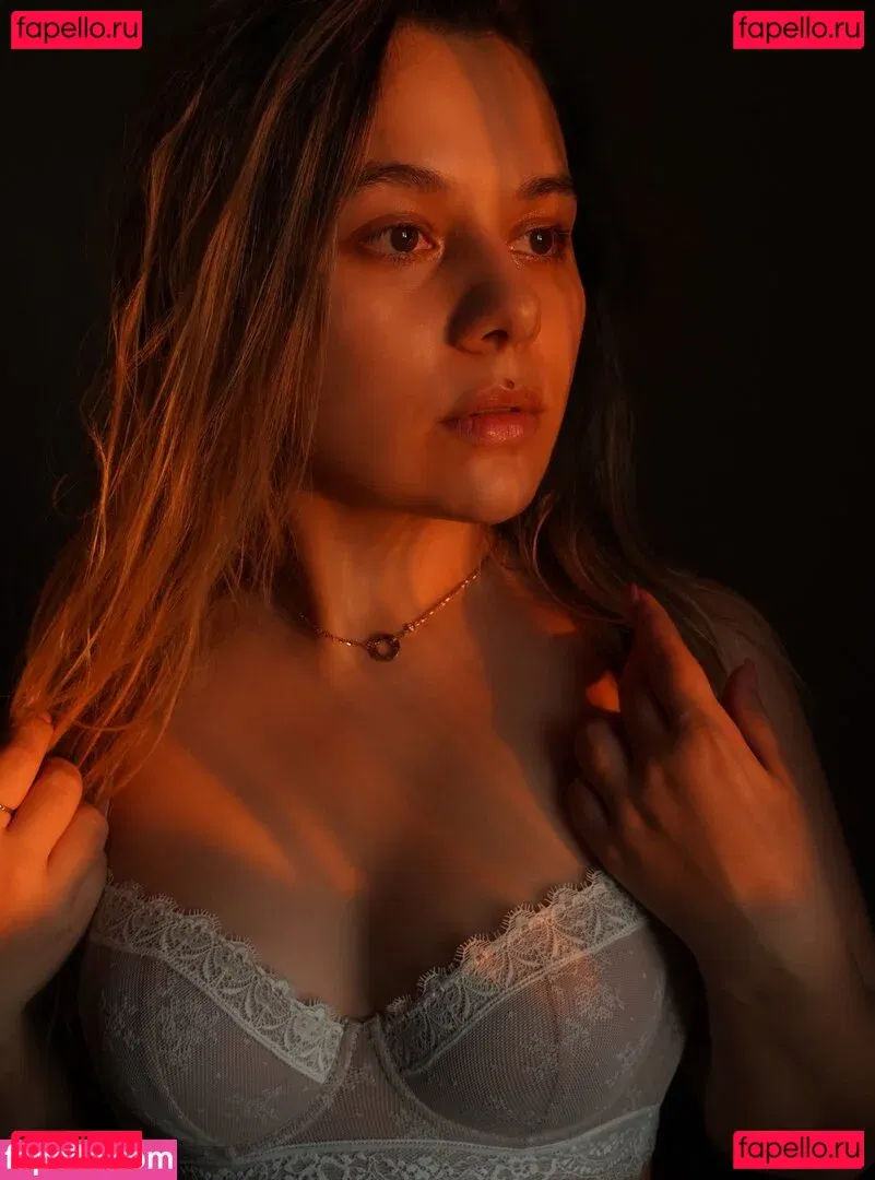 HoneyGirl Onlyfans Photo Gallery 