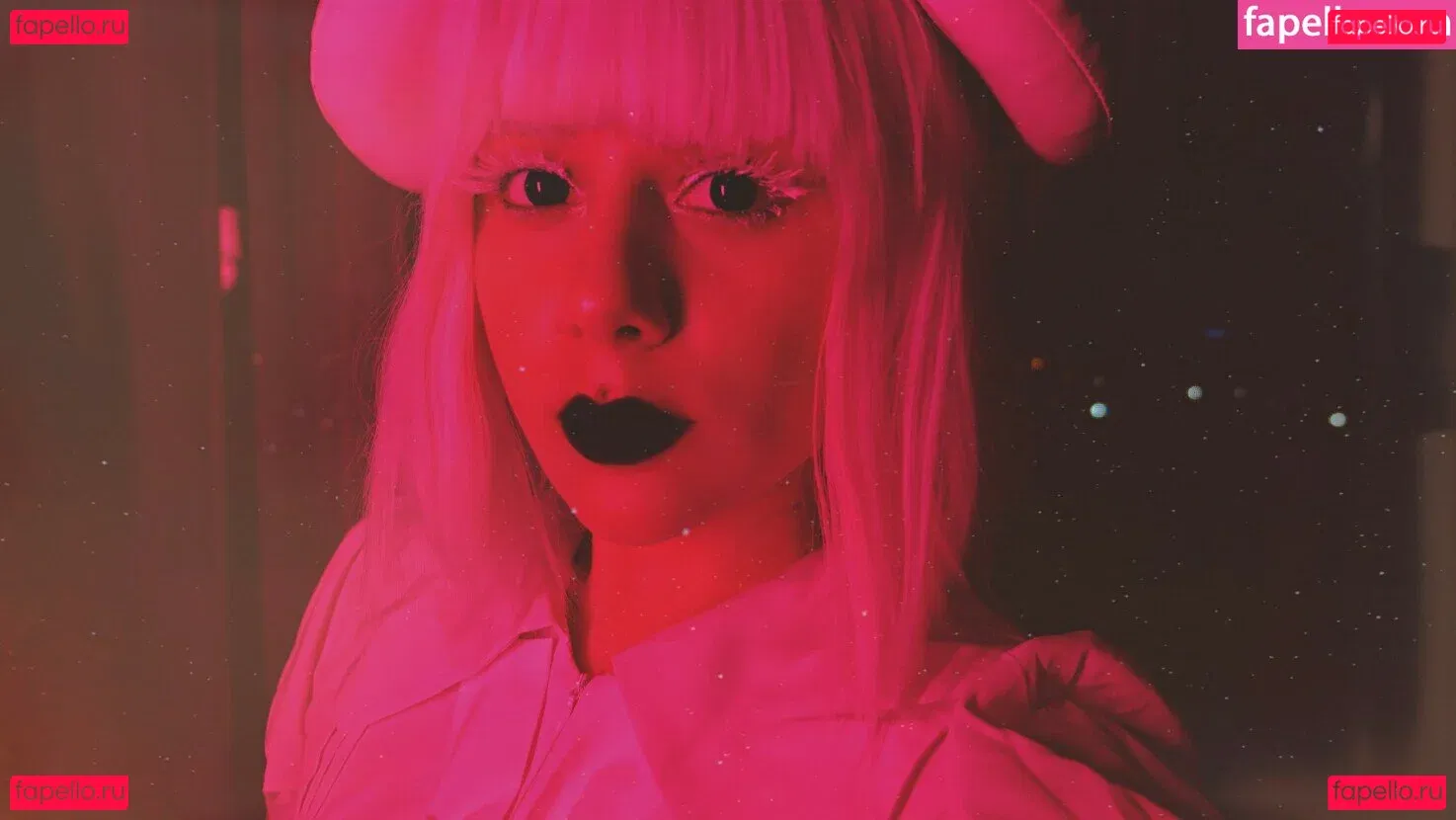 HoneyGirl Onlyfans Photo Gallery 