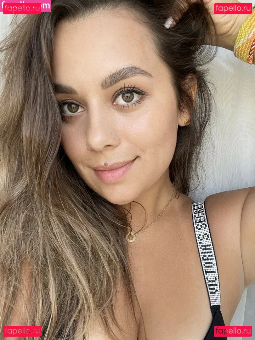 HoneyGirl Onlyfans Photo Gallery 