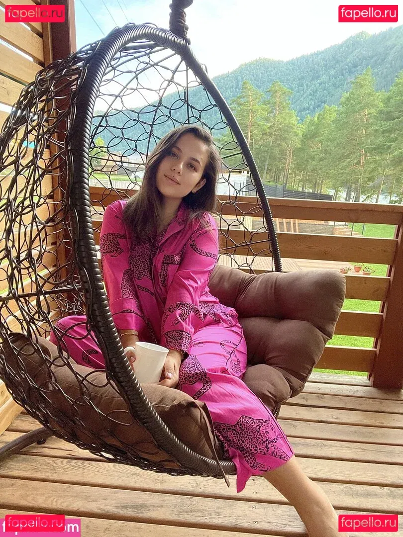 HoneyGirl Onlyfans Photo Gallery 