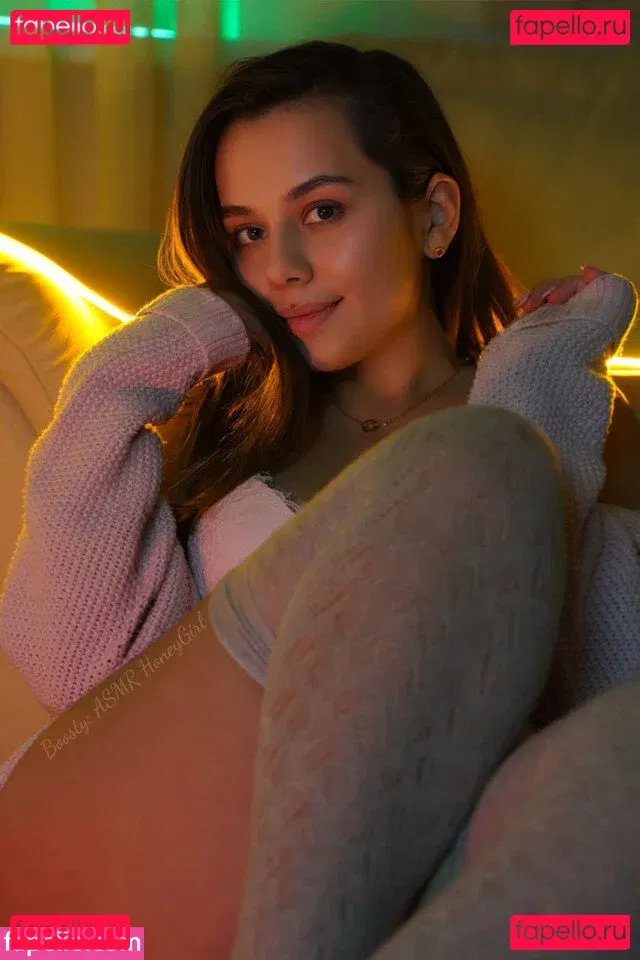 HoneyGirl Onlyfans Photo Gallery 