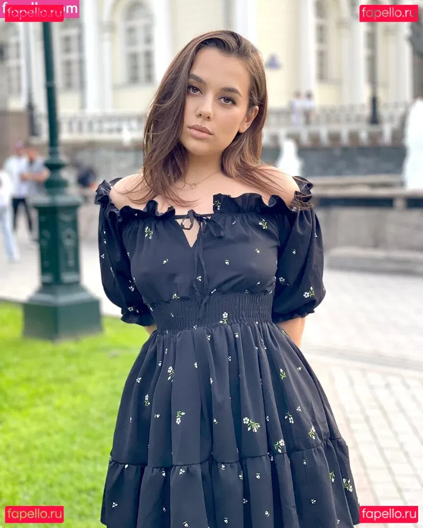 HoneyGirl Onlyfans Photo Gallery 