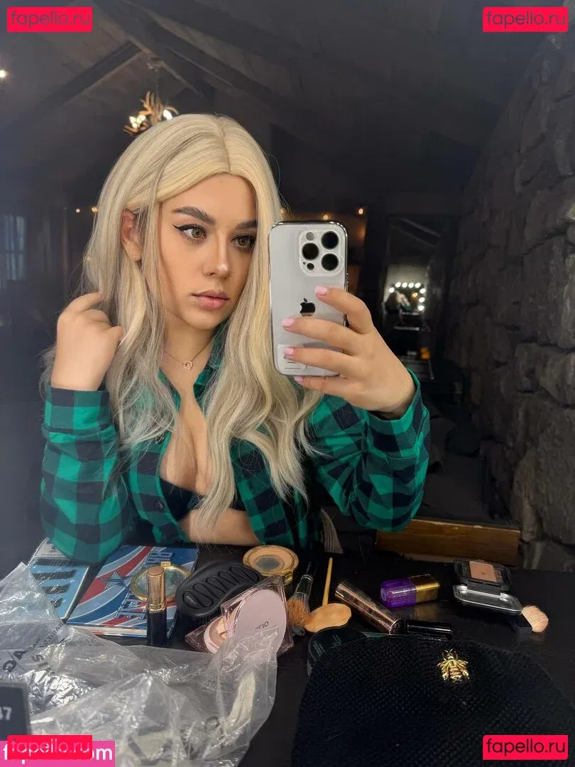 HoneyGirl Onlyfans Photo Gallery 