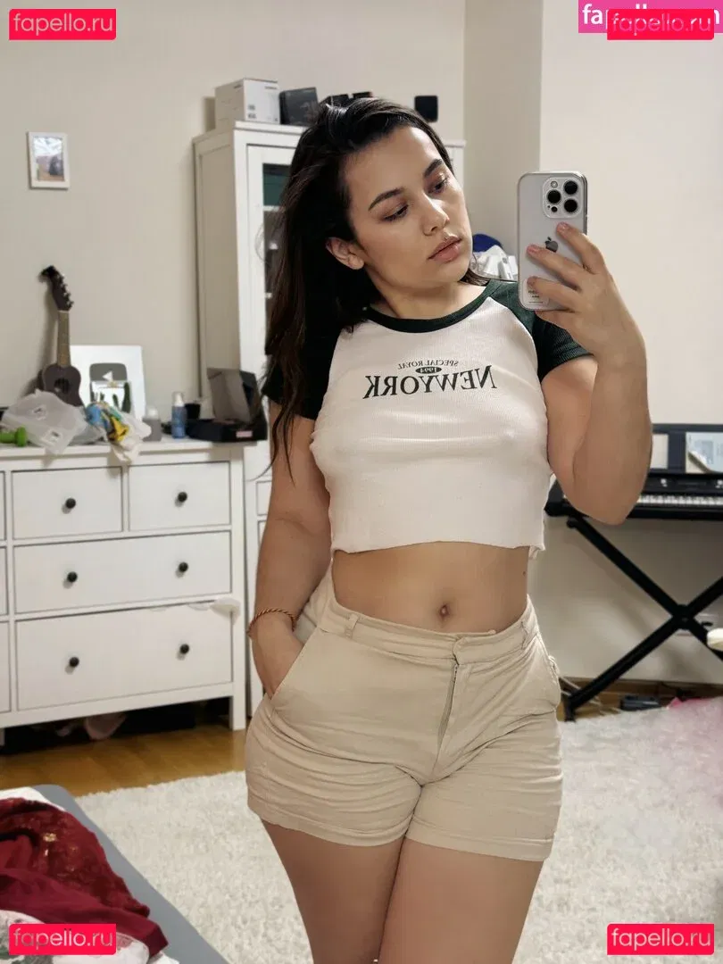 HoneyGirl Onlyfans Photo Gallery 