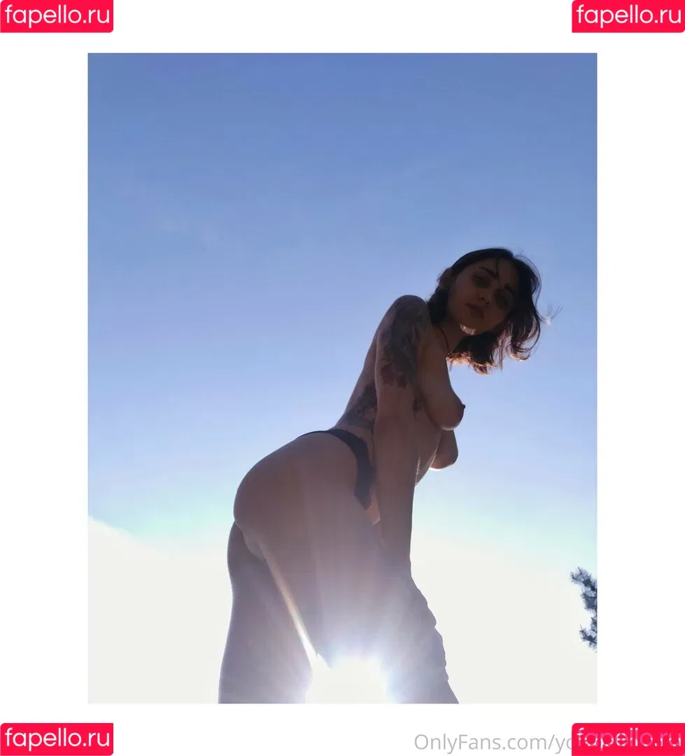 youreyeshere Onlyfans Photo Gallery 