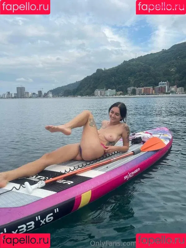 youreyeshere Onlyfans Photo Gallery 
