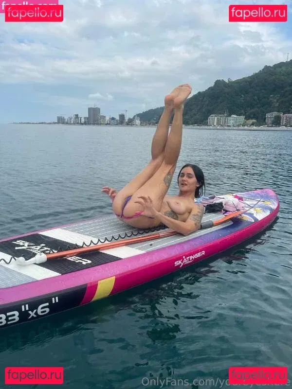 youreyeshere Onlyfans Photo Gallery 