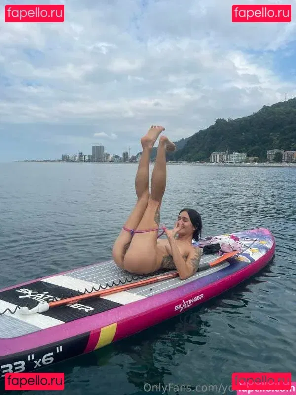 youreyeshere Onlyfans Photo Gallery 