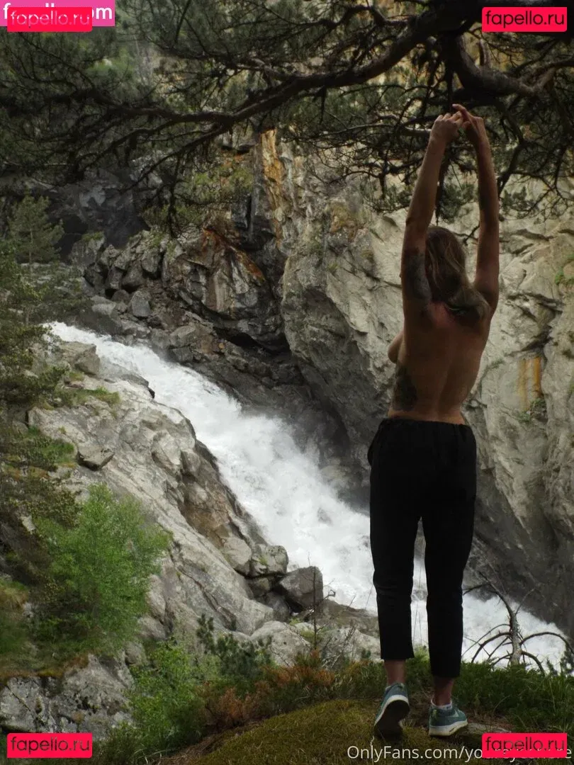 youreyeshere Onlyfans Photo Gallery 