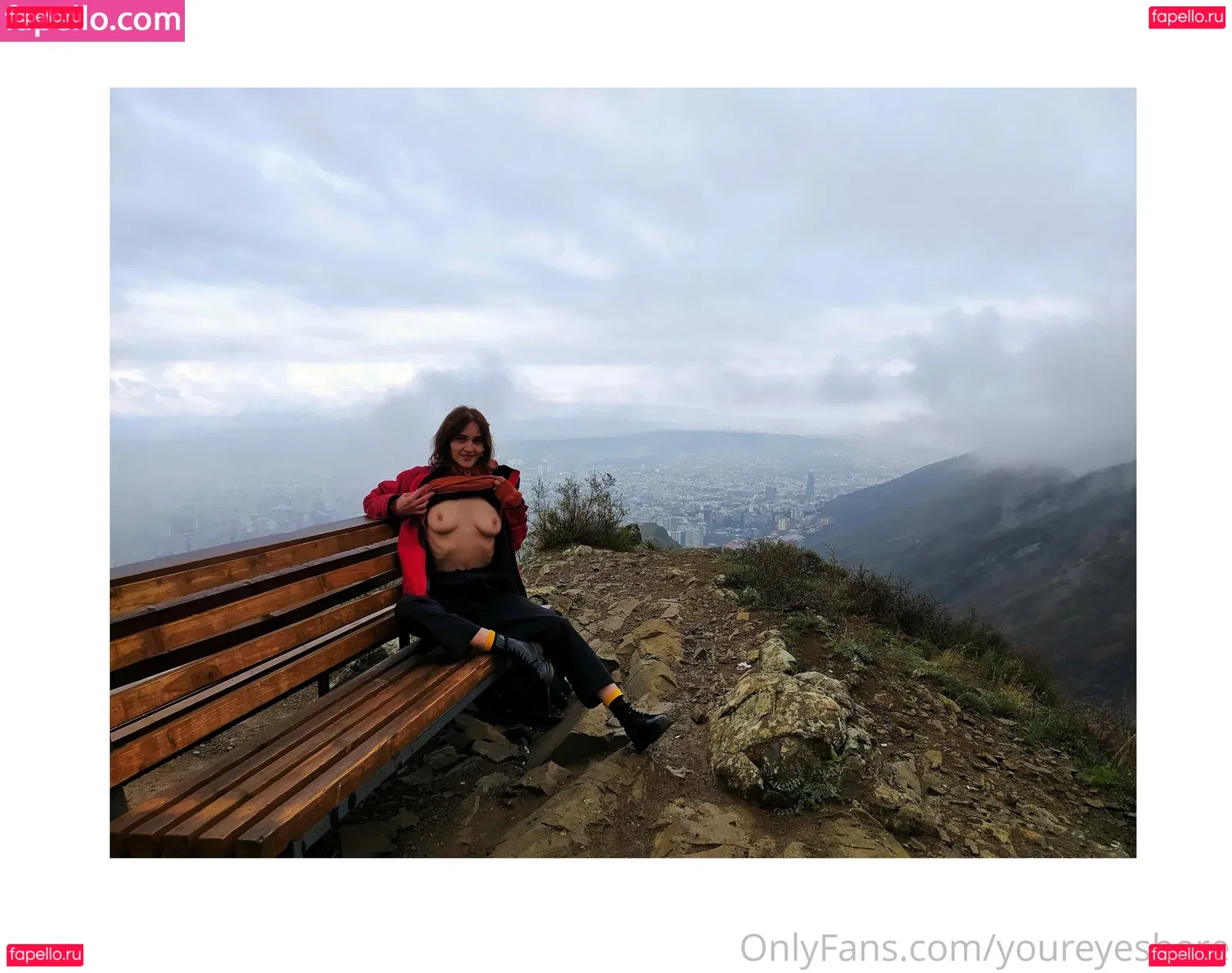 youreyeshere Onlyfans Photo Gallery 