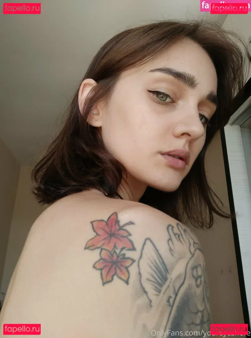 youreyeshere Onlyfans Photo Gallery 