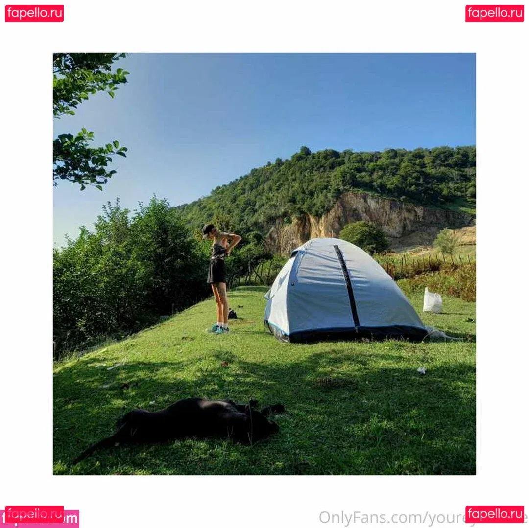 youreyeshere Onlyfans Photo Gallery 