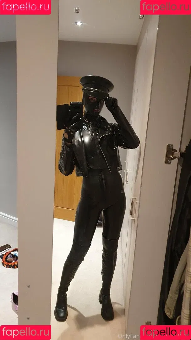bound2onefree Onlyfans Photo Gallery 