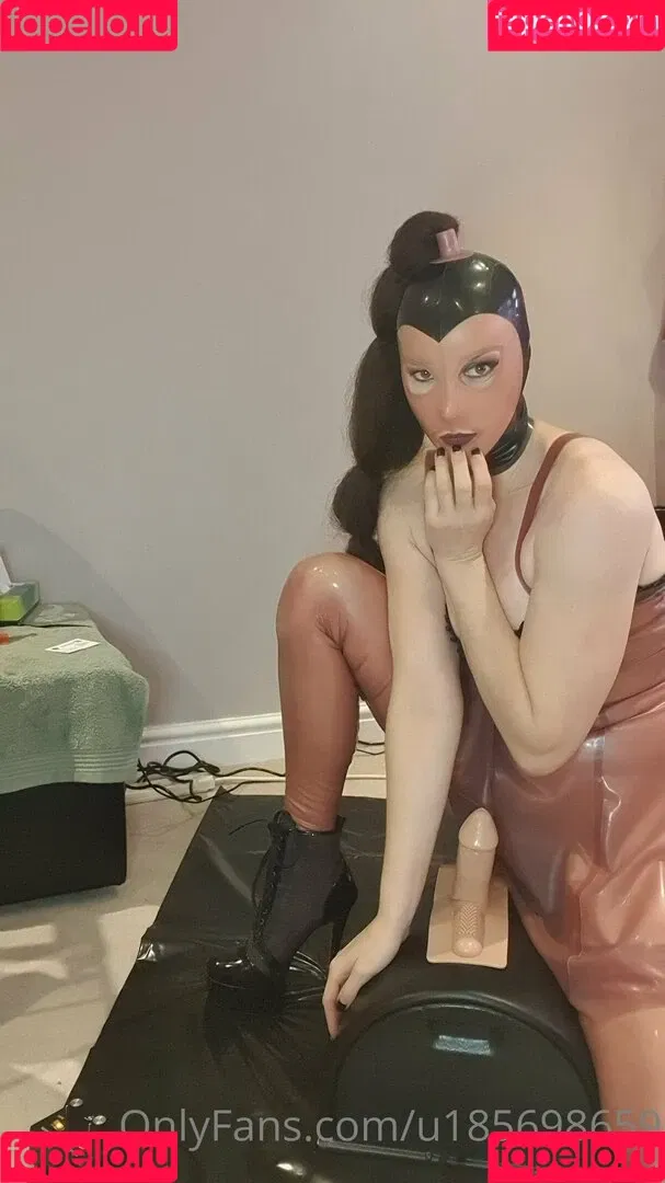 bound2onefree Onlyfans Photo Gallery 