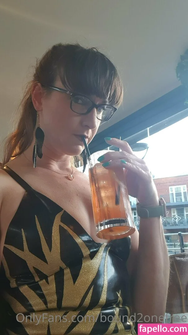 bound2onefree Onlyfans Photo Gallery 