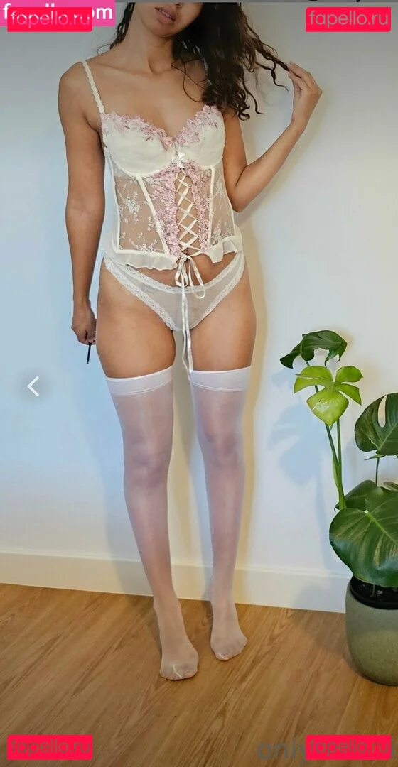 Littleviee Onlyfans Photo Gallery 