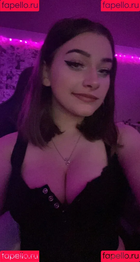 Zich Marie Onlyfans Photo Gallery 