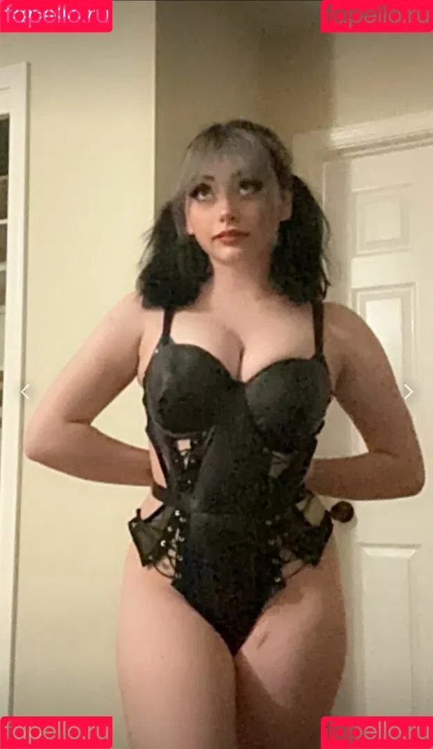 Zich Marie Onlyfans Photo Gallery 