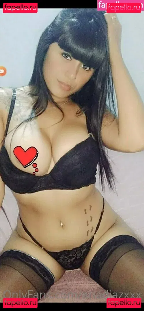 ariadiazxxx Onlyfans Photo Gallery 