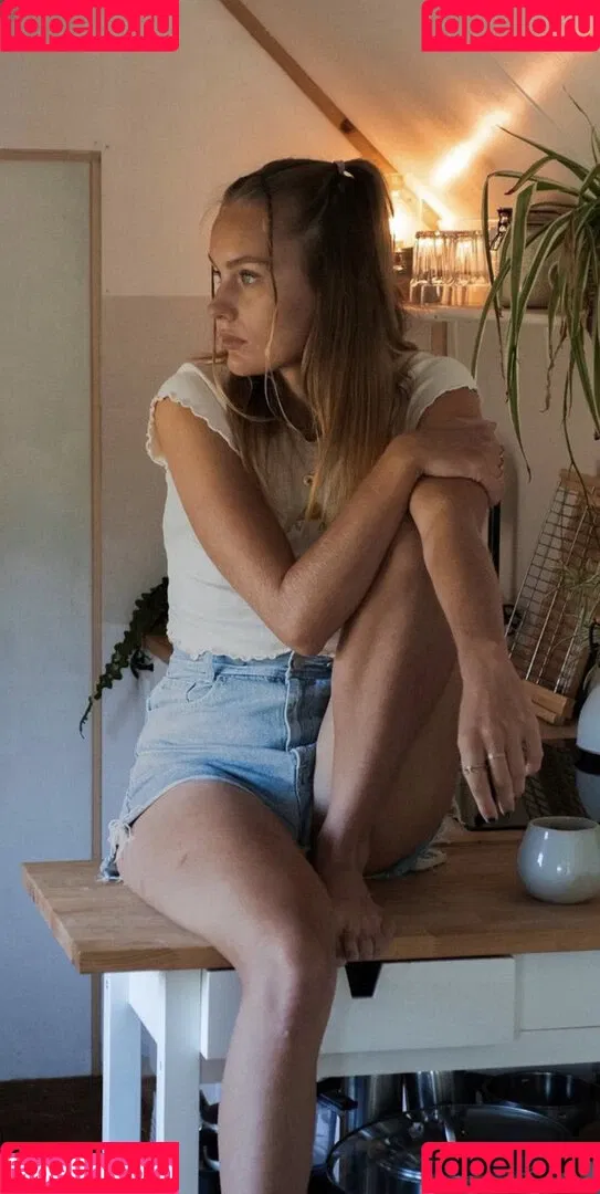 Leonie Massman Onlyfans Photo Gallery 