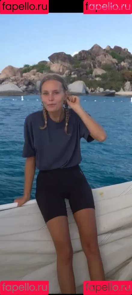 Leonie Massman Onlyfans Photo Gallery 