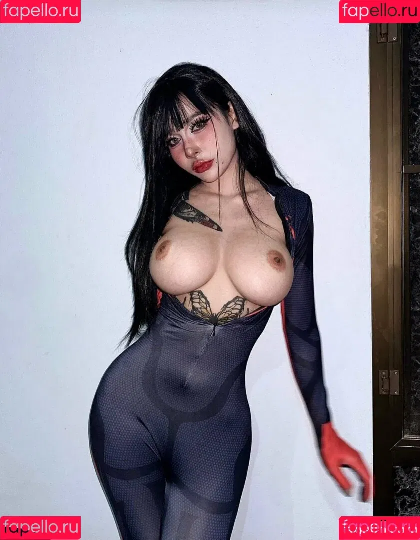q.namii Onlyfans Photo Gallery 