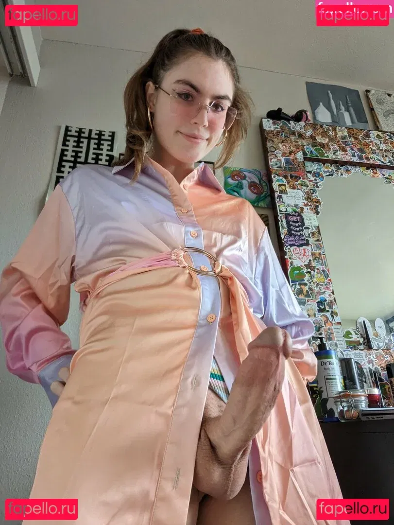 q.namii Onlyfans Photo Gallery 