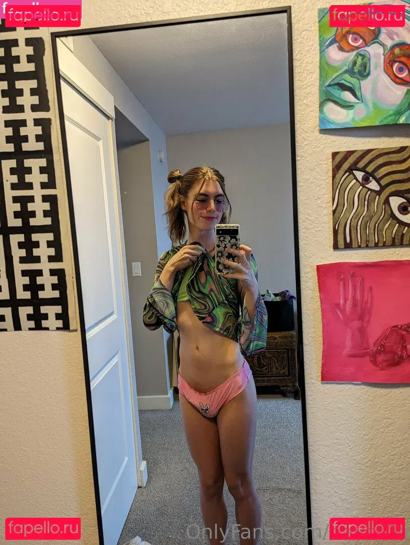 q.namii Onlyfans Photo Gallery 