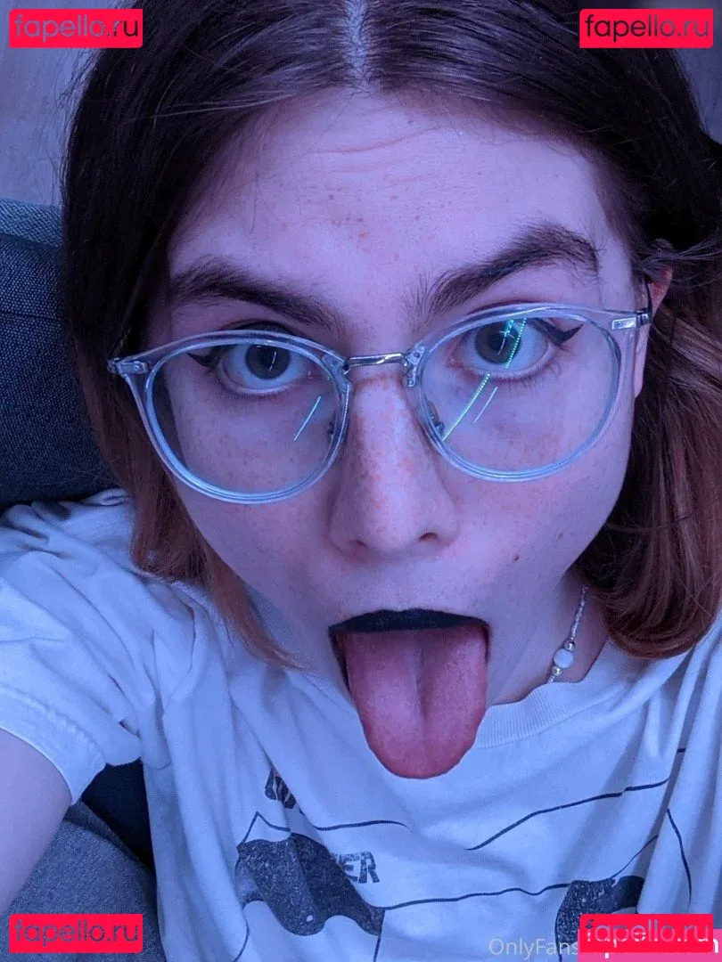 q.namii Onlyfans Photo Gallery 