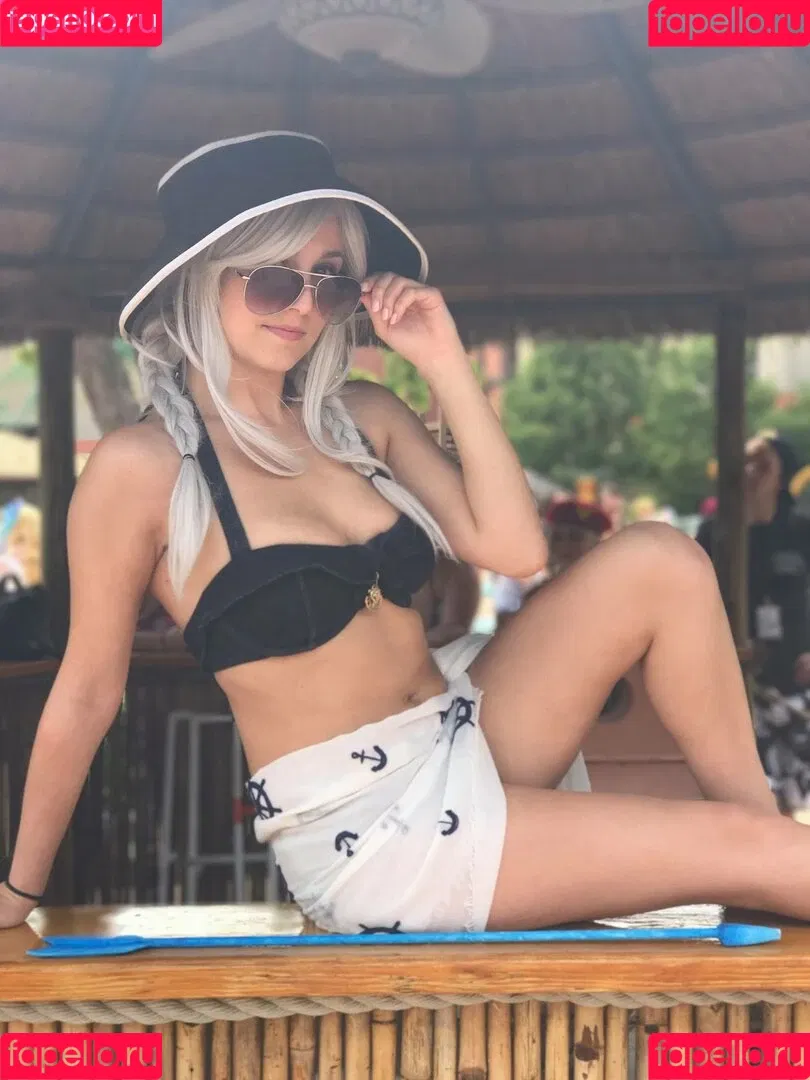 Lucid Dreamer Cosplay Onlyfans Photo Gallery 